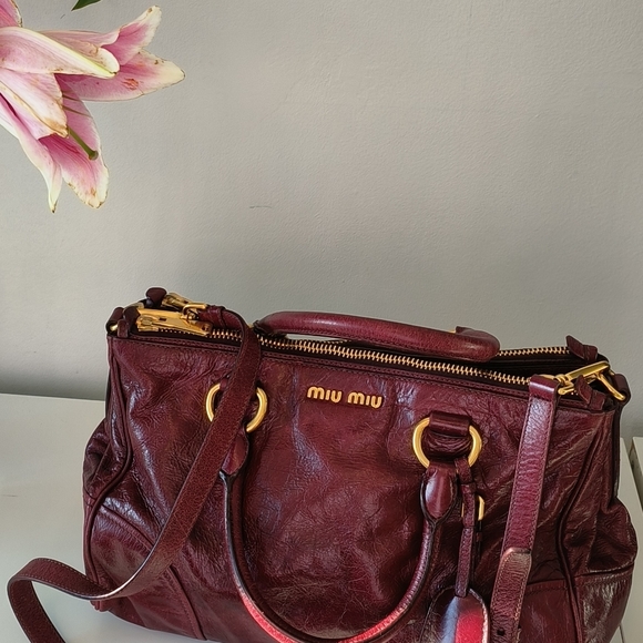 Miu Miu distressed leather satchel - Picture 6 of 7